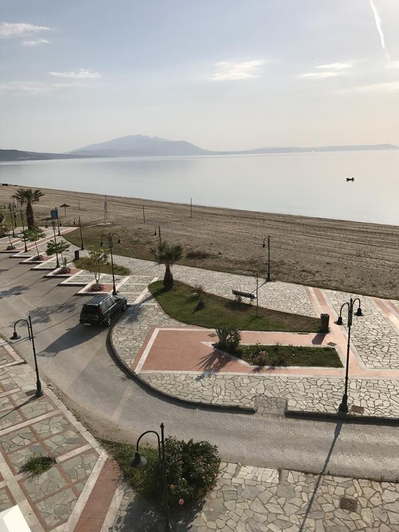 Villa Un Bel Posto Sea View เนอาวรัสนา ภายนอก รูปภาพ