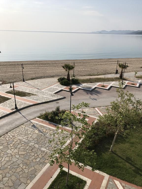 Villa Un Bel Posto Sea View เนอาวรัสนา ภายนอก รูปภาพ
