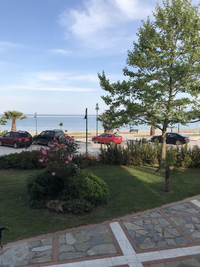 Villa Un Bel Posto Sea View เนอาวรัสนา ภายนอก รูปภาพ