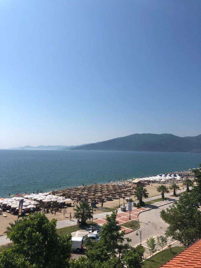Villa Un Bel Posto Sea View เนอาวรัสนา ภายนอก รูปภาพ
