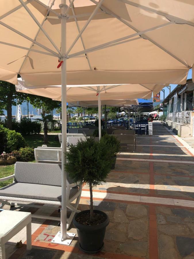 Villa Un Bel Posto Sea View เนอาวรัสนา ภายนอก รูปภาพ