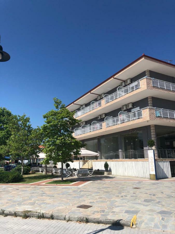 Villa Un Bel Posto Sea View เนอาวรัสนา ภายนอก รูปภาพ